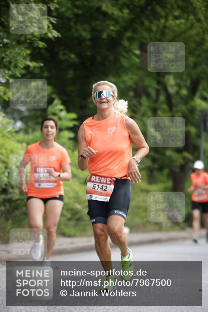 15.06.2025 - REWE Women's Run Jannik Wohlers http://msf.ph/oto/7967500 15.06.2025 10:02:41 Laufen 5486, 5142 meine-sportfotos.de