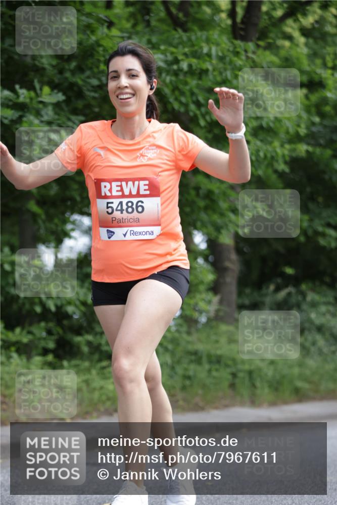 15.06.2025 - REWE Women's Run Jannik Wohlers http://msf.ph/oto/7967611 15.06.2025 10:02:45 Laufen 5486 meine-sportfotos.de