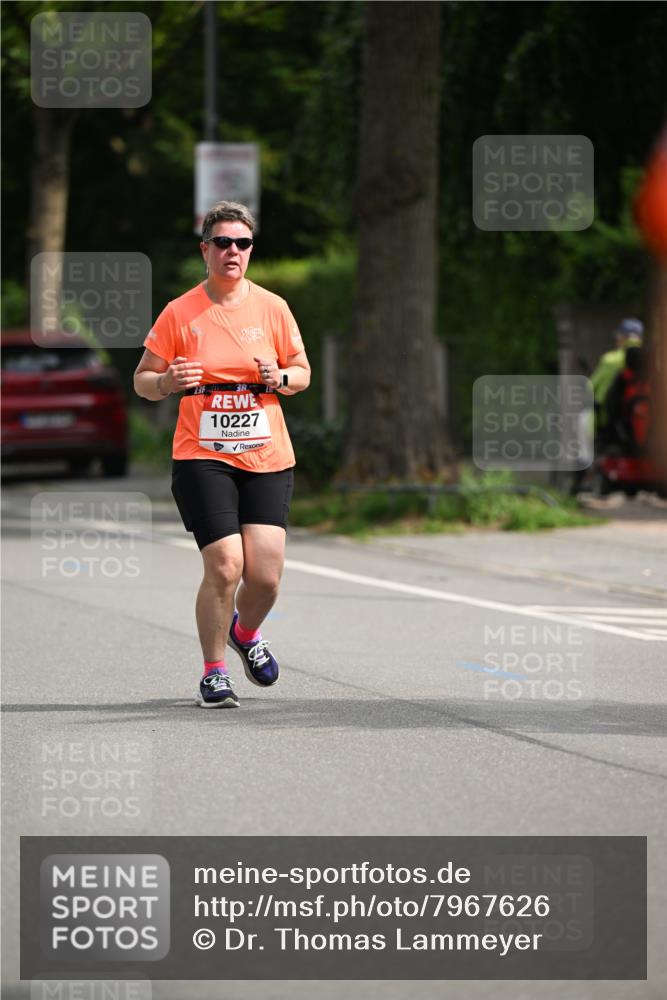 15.06.2025 - REWE Women's Run Dr. Thomas Lammeyer http://msf.ph/oto/7967626 15.06.2025 09:55:24 Laufen 3, 10227 meine-sportfotos.de