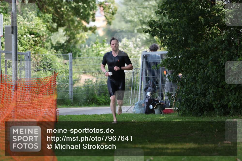 15.06.2025 - 7 Türme Triathlon Michael Strokosch http://msf.ph/oto/7967641 15.06.2025 12:52:12 Schwimmen 983 meine-sportfotos.de
