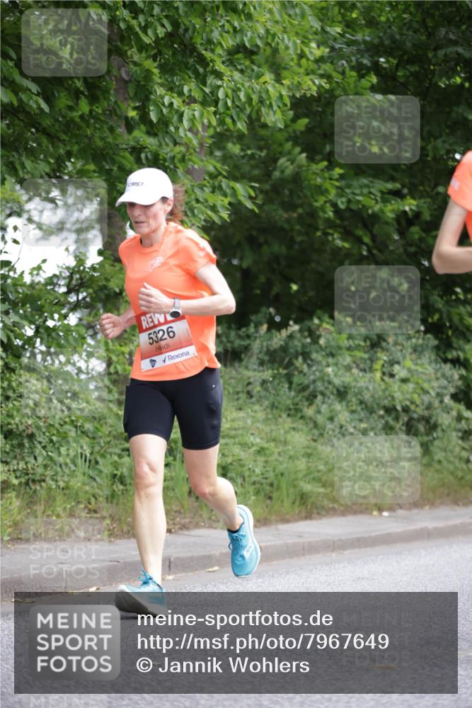 15.06.2025 - REWE Women's Run Jannik Wohlers http://msf.ph/oto/7967649 15.06.2025 10:02:49 Laufen 5326 meine-sportfotos.de
