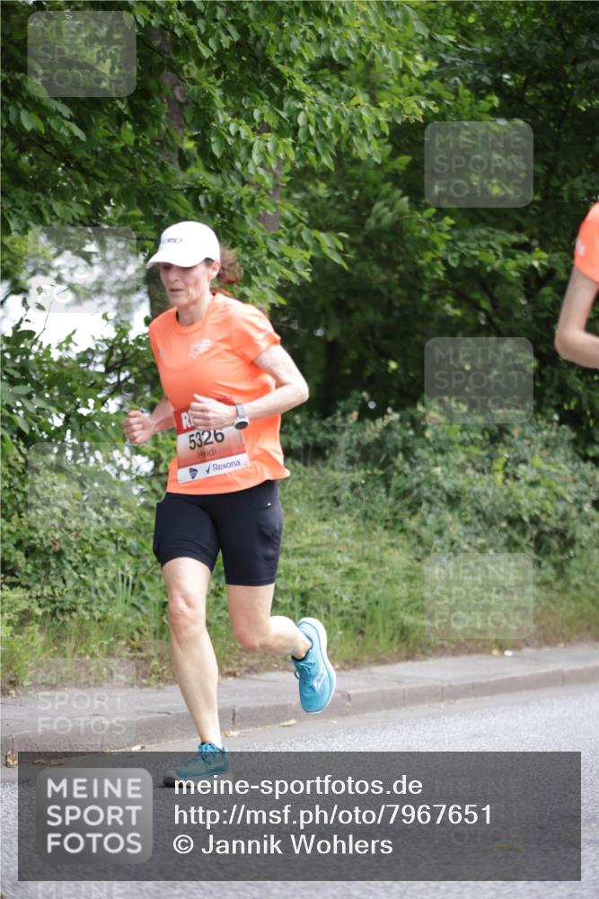 15.06.2025 - REWE Women's Run Jannik Wohlers http://msf.ph/oto/7967651 15.06.2025 10:02:49 Laufen 5326 meine-sportfotos.de