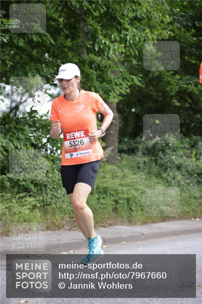 15.06.2025 - REWE Women's Run Jannik Wohlers http://msf.ph/oto/7967660 15.06.2025 10:02:49 Laufen 5326 meine-sportfotos.de