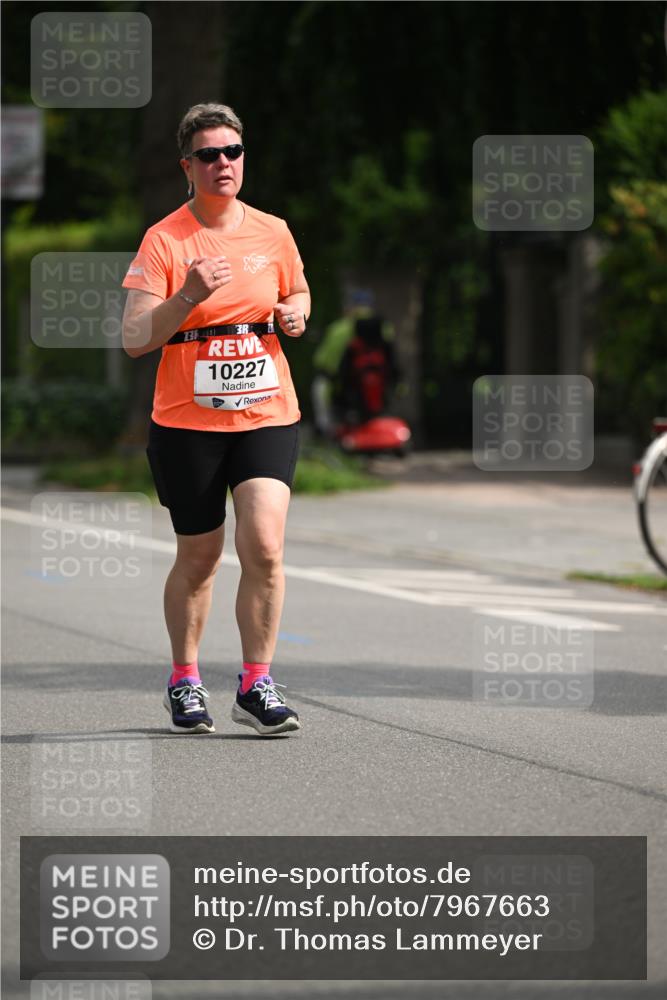 15.06.2025 - REWE Women's Run Dr. Thomas Lammeyer http://msf.ph/oto/7967663 15.06.2025 09:55:26 Laufen 73, 3, 10227 meine-sportfotos.de
