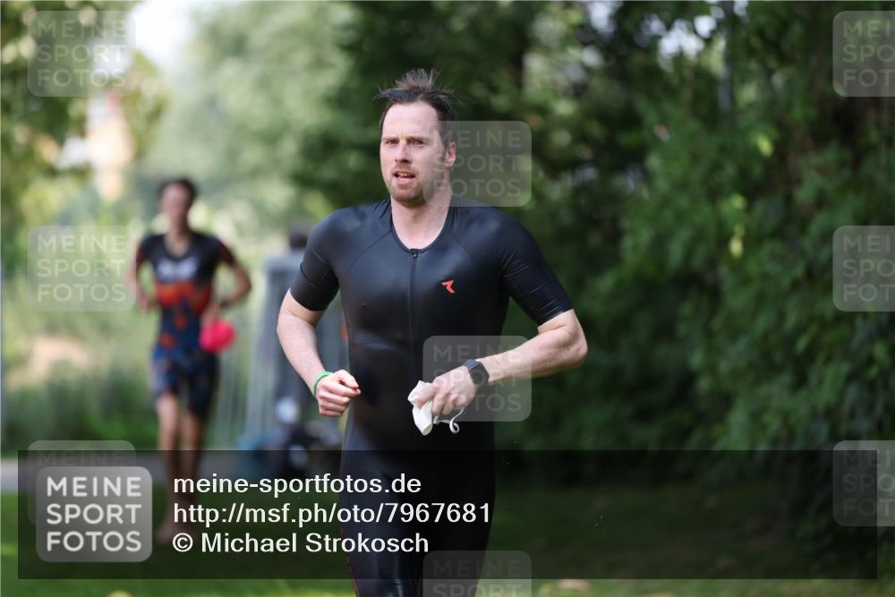 15.06.2025 - 7 Türme Triathlon Michael Strokosch http://msf.ph/oto/7967681 15.06.2025 12:52:17 Schwimmen 983 meine-sportfotos.de