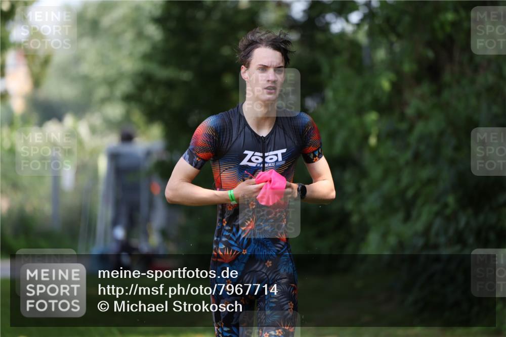 15.06.2025 - 7 Türme Triathlon Michael Strokosch http://msf.ph/oto/7967714 15.06.2025 12:52:21 Schwimmen 983 meine-sportfotos.de