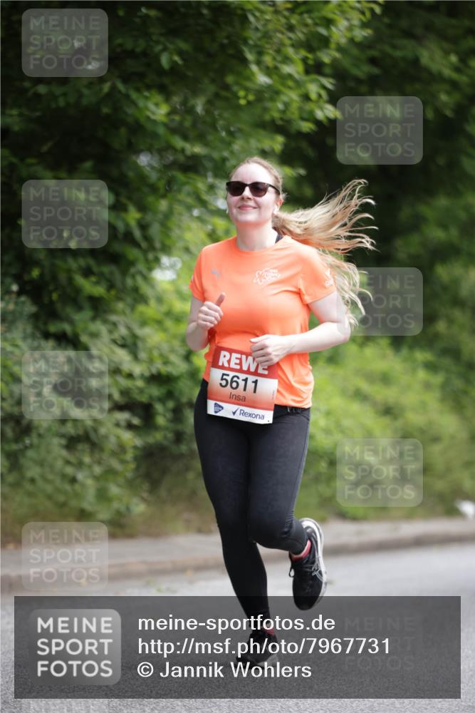 15.06.2025 - REWE Women's Run Jannik Wohlers http://msf.ph/oto/7967731 15.06.2025 10:02:53 Laufen 5611 meine-sportfotos.de
