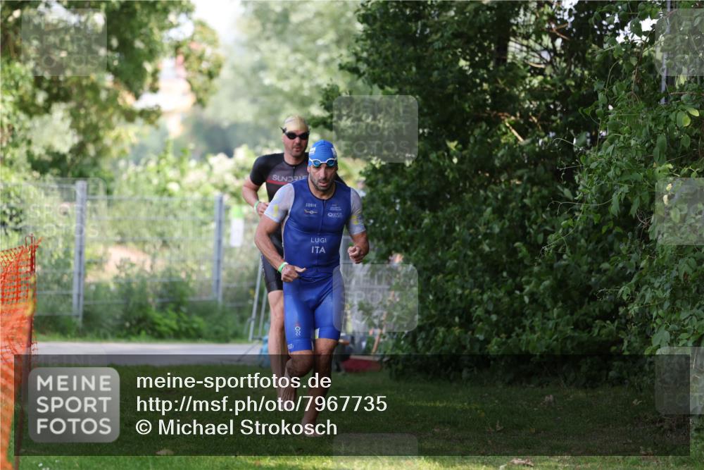 15.06.2025 - 7 Türme Triathlon Michael Strokosch http://msf.ph/oto/7967735 15.06.2025 12:52:48 Schwimmen 840, 1171 meine-sportfotos.de