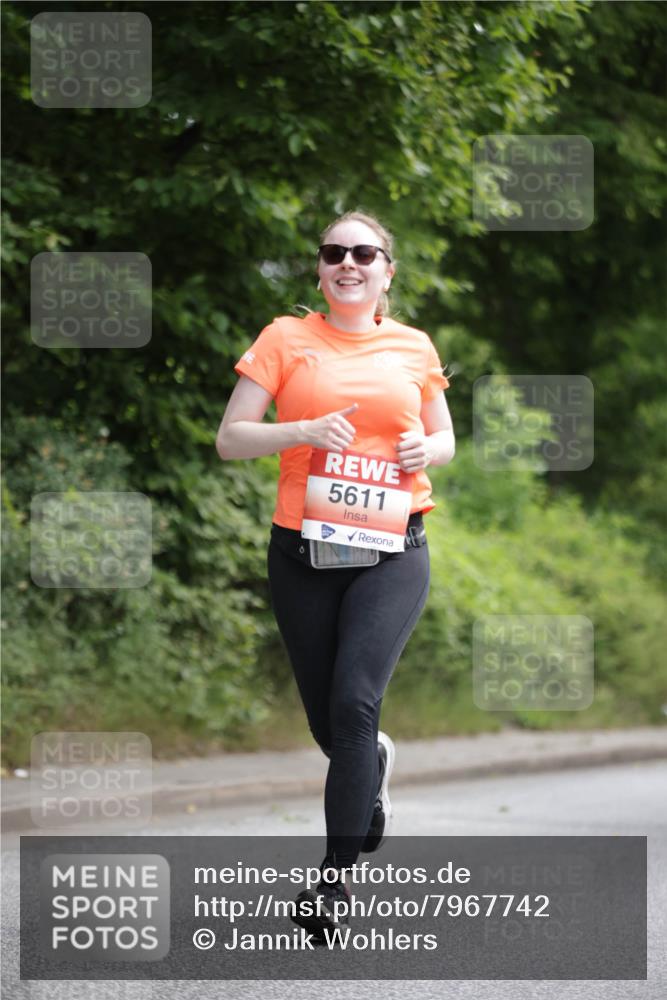 15.06.2025 - REWE Women's Run Jannik Wohlers http://msf.ph/oto/7967742 15.06.2025 10:02:53 Laufen 5611 meine-sportfotos.de