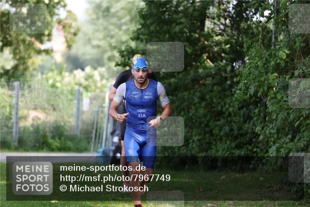 15.06.2025 - 7 Türme Triathlon Michael Strokosch http://msf.ph/oto/7967749 15.06.2025 12:52:49 Schwimmen 840, 1171 meine-sportfotos.de