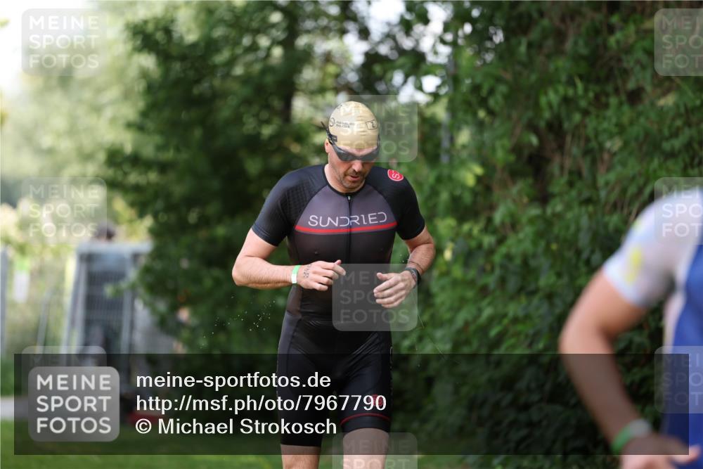 15.06.2025 - 7 Türme Triathlon Michael Strokosch http://msf.ph/oto/7967790 15.06.2025 12:52:53 Schwimmen 840, 924, 1073, 1171 meine-sportfotos.de