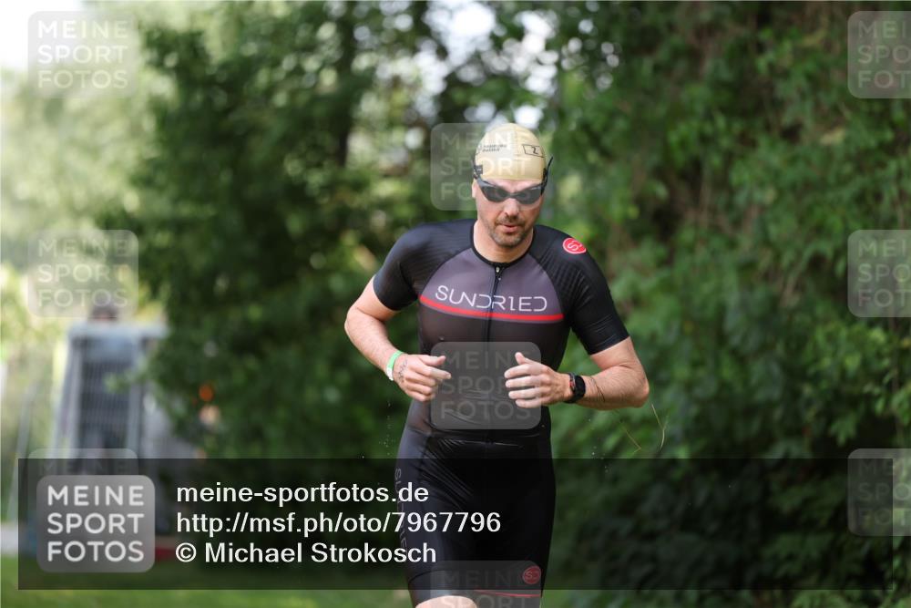 15.06.2025 - 7 Türme Triathlon Michael Strokosch http://msf.ph/oto/7967796 15.06.2025 12:52:53 Schwimmen 840, 924, 1073, 1171 meine-sportfotos.de