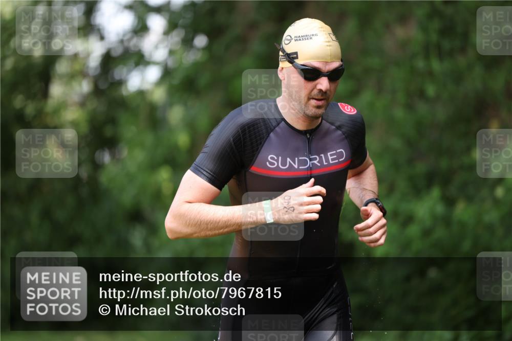 15.06.2025 - 7 Türme Triathlon Michael Strokosch http://msf.ph/oto/7967815 15.06.2025 12:52:55 Schwimmen 840, 924, 1073, 1171 meine-sportfotos.de