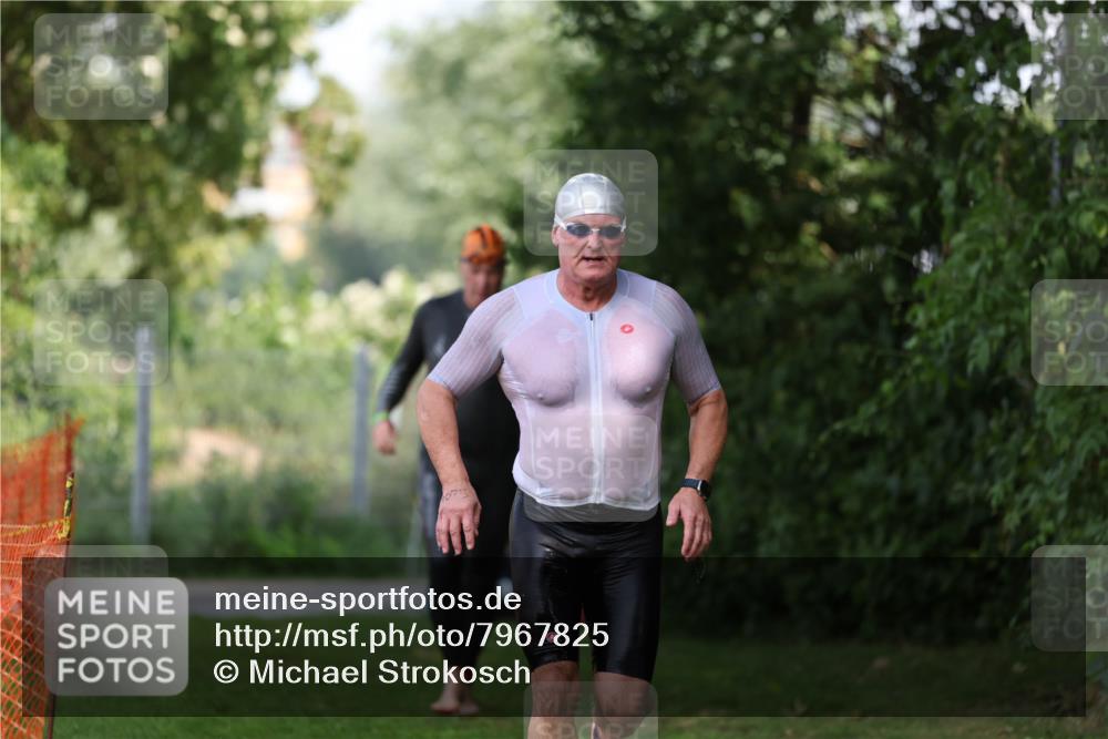 15.06.2025 - 7 Türme Triathlon Michael Strokosch http://msf.ph/oto/7967825 15.06.2025 12:53:06 Schwimmen 840, 924, 1073 meine-sportfotos.de