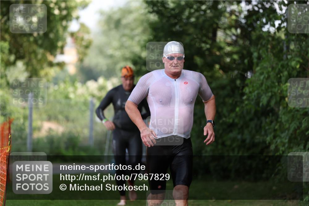15.06.2025 - 7 Türme Triathlon Michael Strokosch http://msf.ph/oto/7967829 15.06.2025 12:53:07 Schwimmen 840, 924, 1073 meine-sportfotos.de