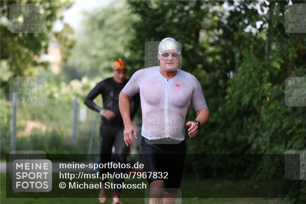 15.06.2025 - 7 Türme Triathlon Michael Strokosch http://msf.ph/oto/7967832 15.06.2025 12:53:07 Schwimmen 840, 924, 1073 meine-sportfotos.de