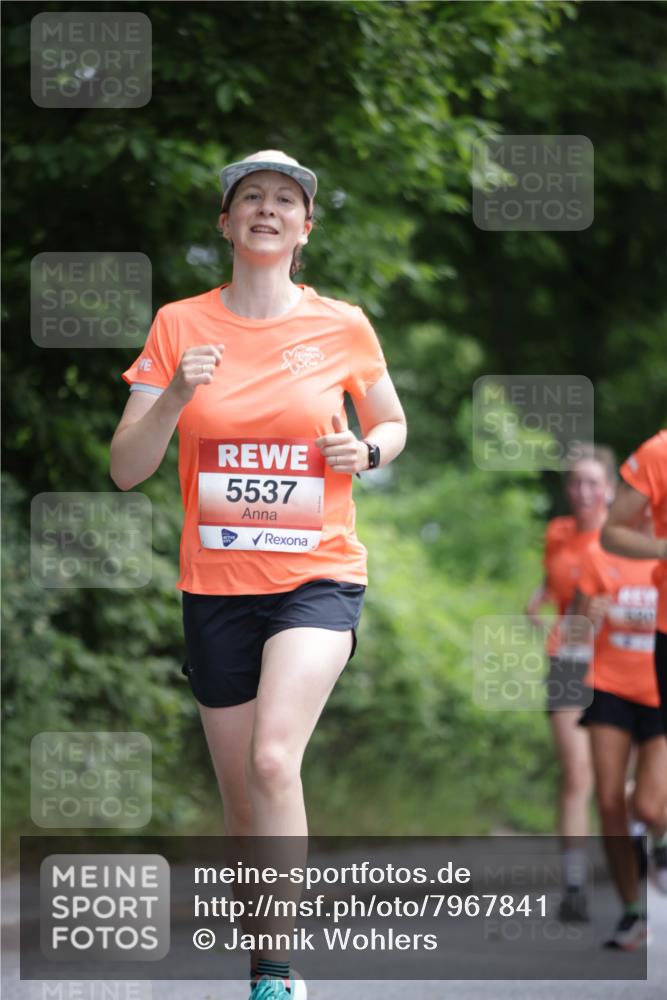 15.06.2025 - REWE Women's Run Jannik Wohlers http://msf.ph/oto/7967841 15.06.2025 10:02:59 Laufen 5537 meine-sportfotos.de