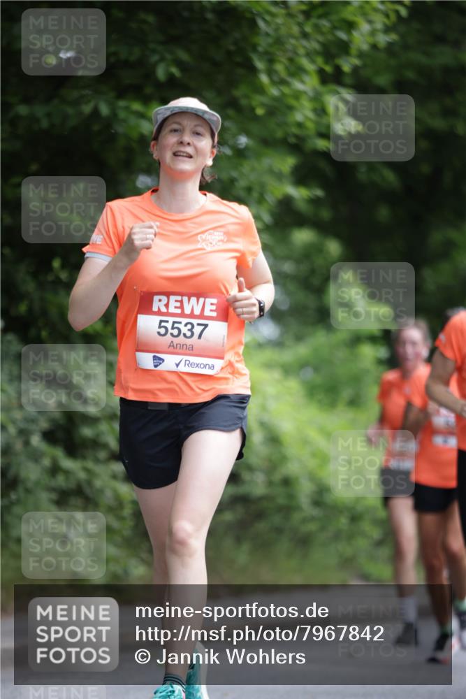 15.06.2025 - REWE Women's Run Jannik Wohlers http://msf.ph/oto/7967842 15.06.2025 10:02:59 Laufen 5537 meine-sportfotos.de