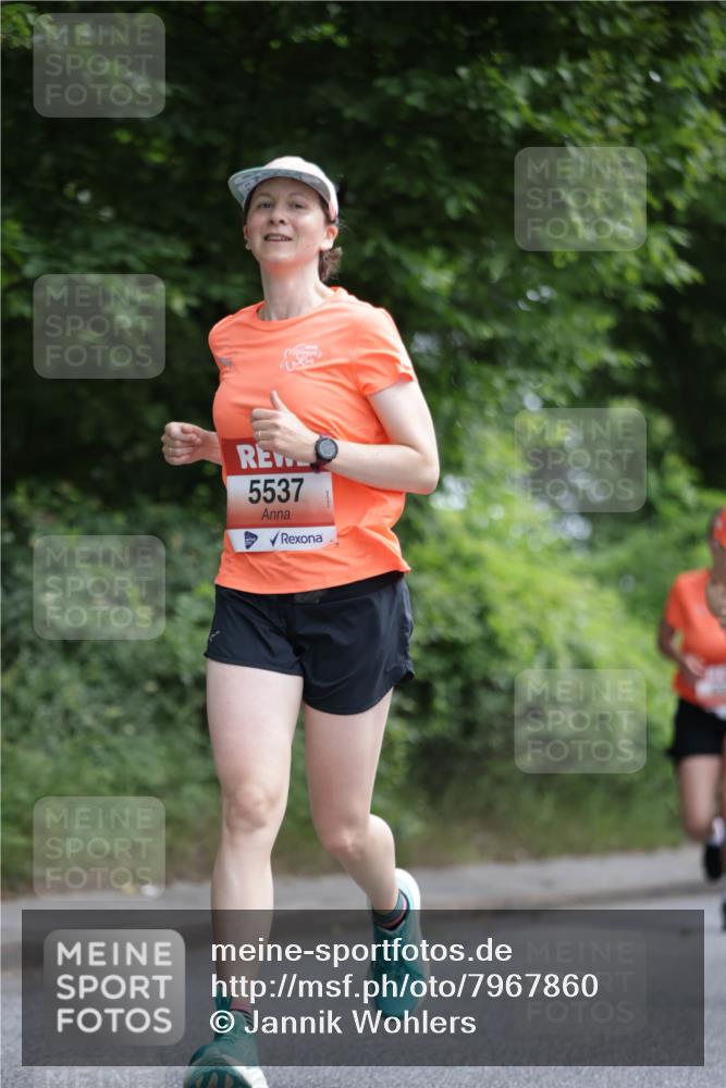 15.06.2025 - REWE Women's Run Jannik Wohlers http://msf.ph/oto/7967860 15.06.2025 10:02:59 Laufen 5537 meine-sportfotos.de