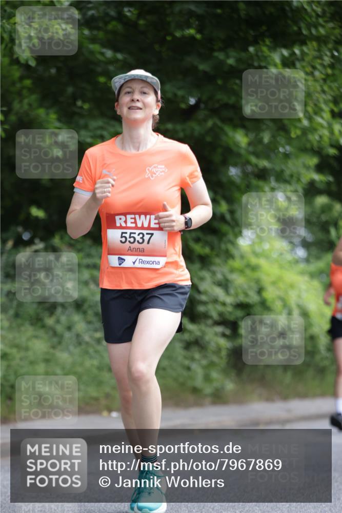 15.06.2025 - REWE Women's Run Jannik Wohlers http://msf.ph/oto/7967869 15.06.2025 10:03:00 Laufen 5537 meine-sportfotos.de