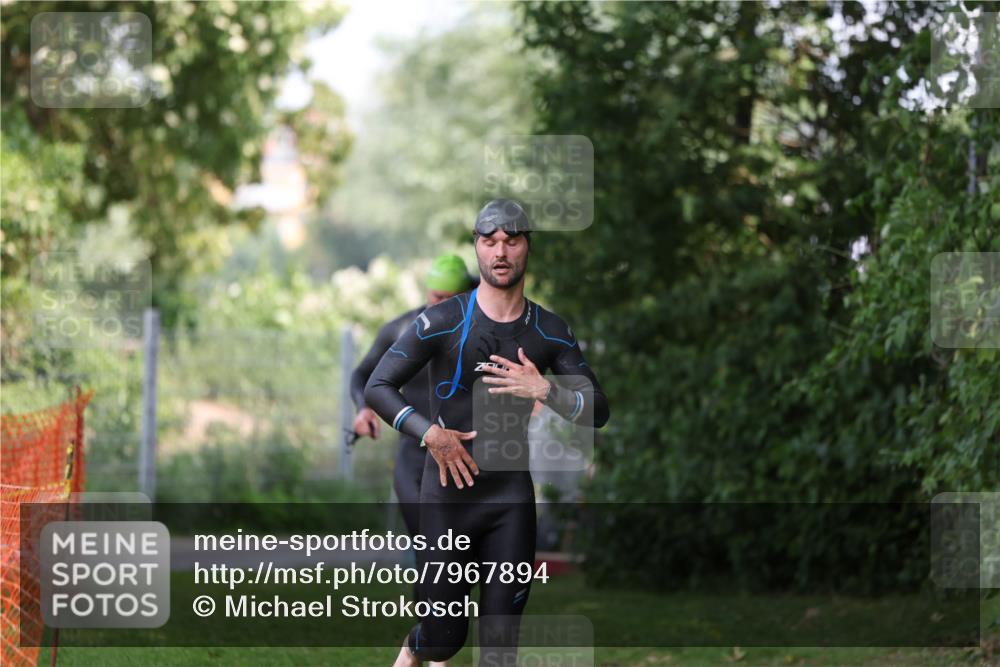 15.06.2025 - 7 Türme Triathlon Michael Strokosch http://msf.ph/oto/7967894 15.06.2025 12:53:32 Schwimmen 789, 855, 1072, 1156 meine-sportfotos.de