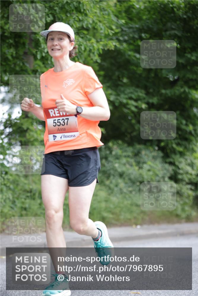 15.06.2025 - REWE Women's Run Jannik Wohlers http://msf.ph/oto/7967895 15.06.2025 10:03:00 Laufen 5537 meine-sportfotos.de