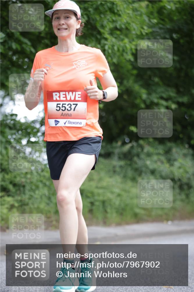 15.06.2025 - REWE Women's Run Jannik Wohlers http://msf.ph/oto/7967902 15.06.2025 10:03:00 Laufen 5537 meine-sportfotos.de