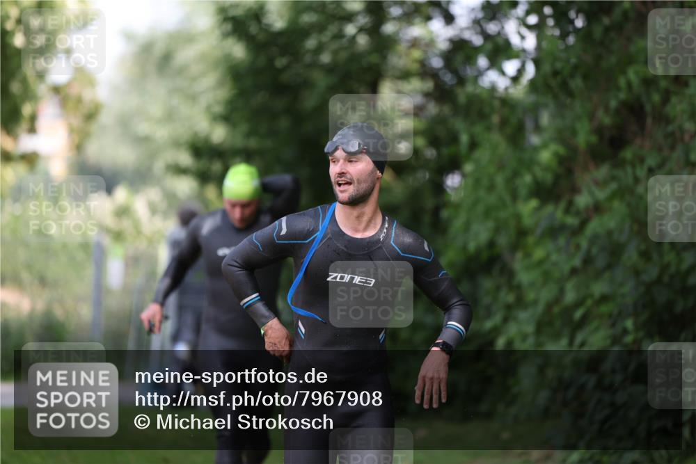 15.06.2025 - 7 Türme Triathlon Michael Strokosch http://msf.ph/oto/7967908 15.06.2025 12:53:34 Schwimmen 789, 855, 1072, 1133, 1156 meine-sportfotos.de