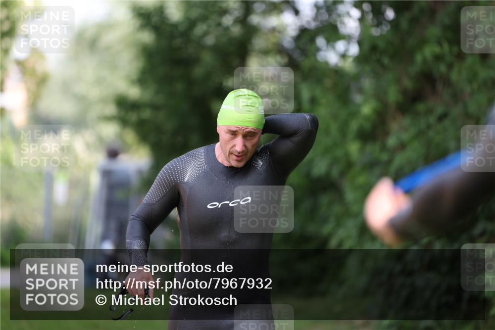 15.06.2025 - 7 Türme Triathlon Michael Strokosch http://msf.ph/oto/7967932 15.06.2025 12:53:36 Schwimmen 789, 855, 1072, 1133, 1156 meine-sportfotos.de
