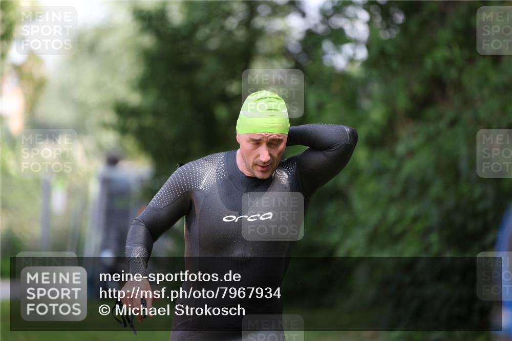 15.06.2025 - 7 Türme Triathlon Michael Strokosch http://msf.ph/oto/7967934 15.06.2025 12:53:36 Schwimmen 789, 855, 1072, 1133, 1156 meine-sportfotos.de