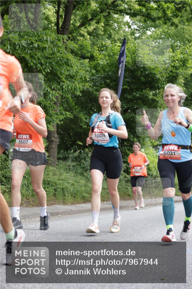 15.06.2025 - REWE Women's Run Jannik Wohlers http://msf.ph/oto/7967944 15.06.2025 10:03:03 Laufen 5507, 10874, 5032, 5031 meine-sportfotos.de