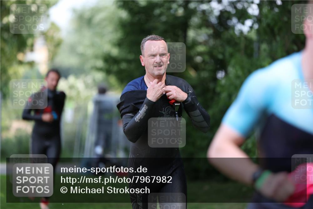 15.06.2025 - 7 Türme Triathlon Michael Strokosch http://msf.ph/oto/7967982 15.06.2025 12:53:50 Schwimmen 760, 862, 1072, 1133, 1156 meine-sportfotos.de