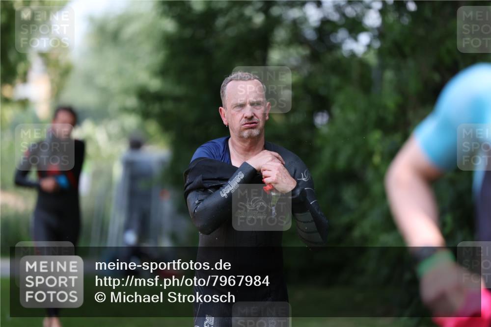 15.06.2025 - 7 Türme Triathlon Michael Strokosch http://msf.ph/oto/7967984 15.06.2025 12:53:50 Schwimmen 760, 862, 1072, 1133, 1156 meine-sportfotos.de