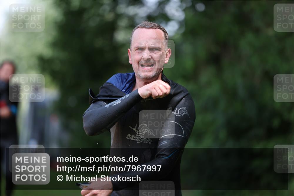 15.06.2025 - 7 Türme Triathlon Michael Strokosch http://msf.ph/oto/7967997 15.06.2025 12:53:51 Schwimmen 760, 862, 1072, 1133, 1156 meine-sportfotos.de