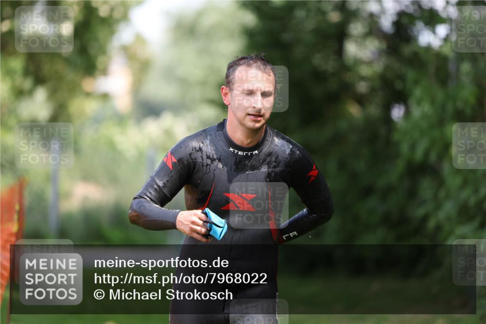 15.06.2025 - 7 Türme Triathlon Michael Strokosch http://msf.ph/oto/7968022 15.06.2025 12:53:53 Schwimmen 760, 862, 1072, 1133, 1156, 1181 meine-sportfotos.de