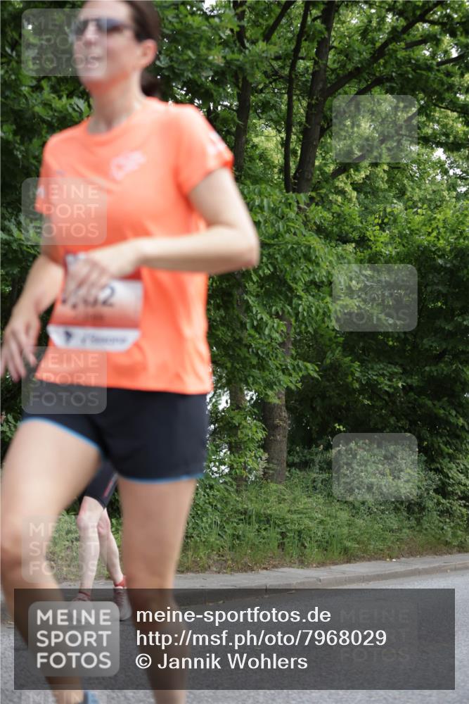 15.06.2025 - REWE Women's Run Jannik Wohlers http://msf.ph/oto/7968029 15.06.2025 10:03:06 Laufen  meine-sportfotos.de