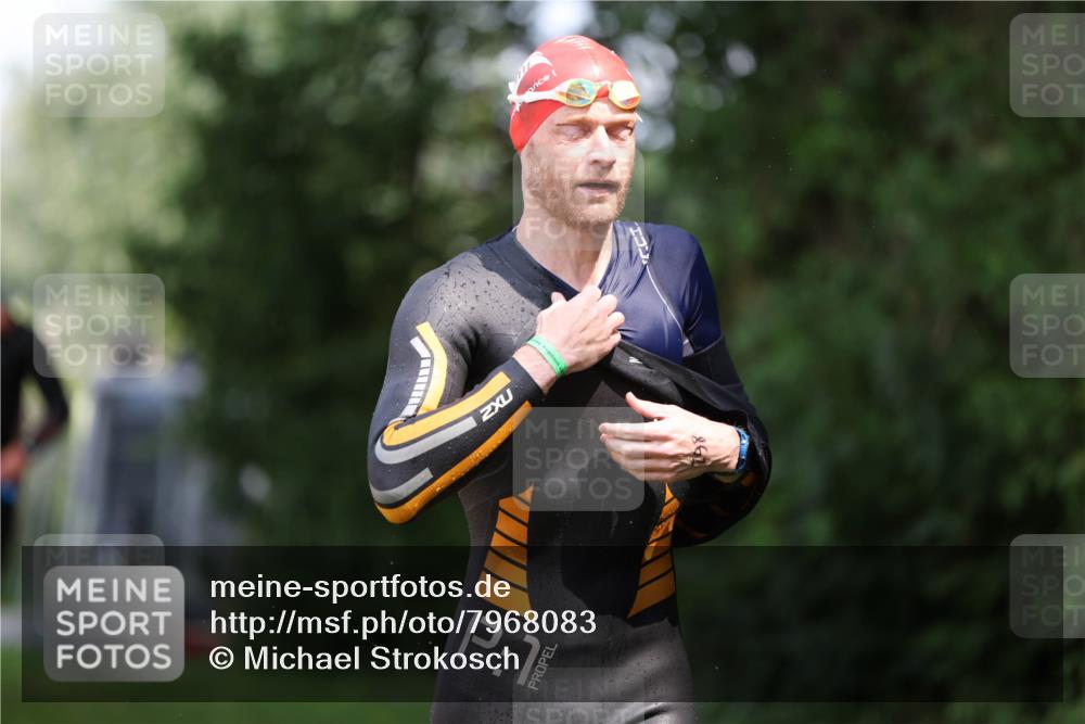 15.06.2025 - 7 Türme Triathlon Michael Strokosch http://msf.ph/oto/7968083 15.06.2025 12:54:04 Schwimmen 760, 862, 930, 990, 1016, 1045, 1181 meine-sportfotos.de