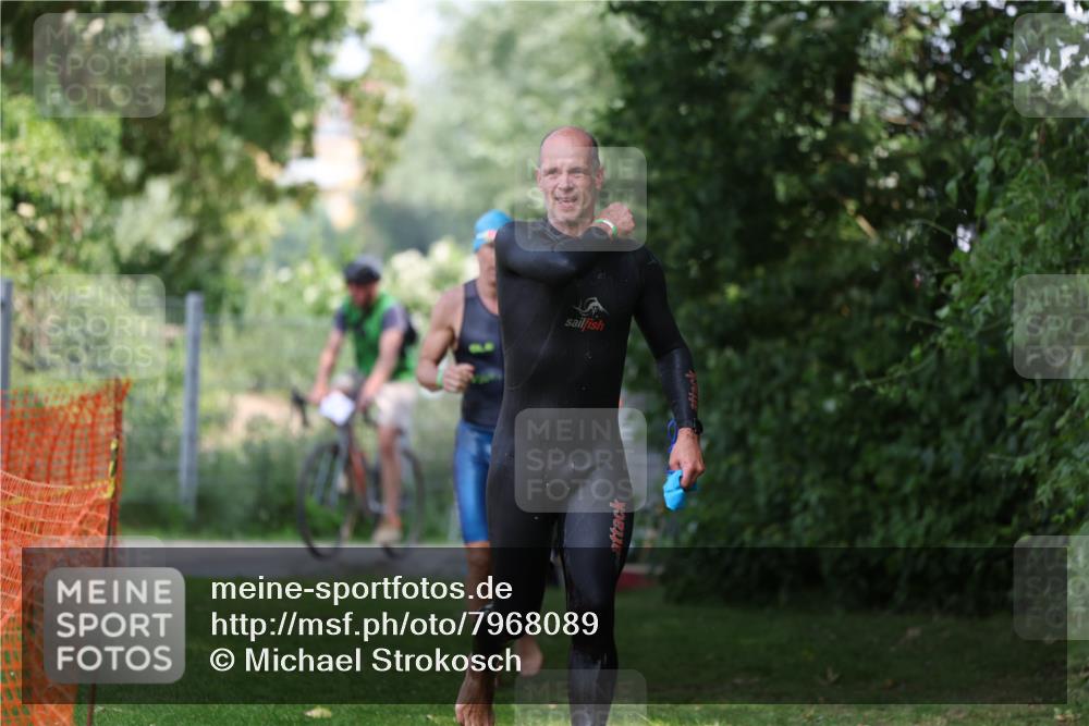 15.06.2025 - 7 Türme Triathlon Michael Strokosch http://msf.ph/oto/7968089 15.06.2025 12:54:05 Schwimmen 760, 862, 930, 978, 990, 1016, 1045, 1181 meine-sportfotos.de