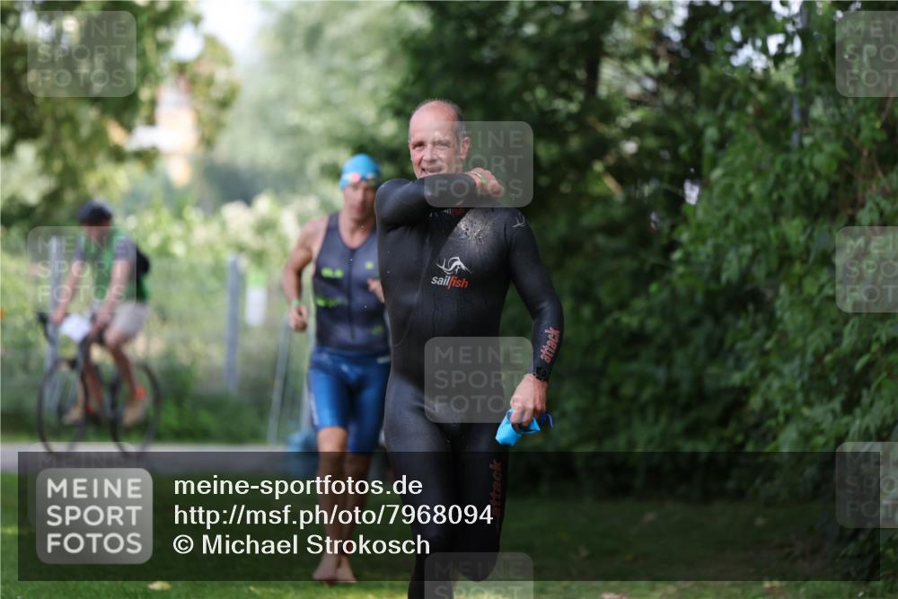 15.06.2025 - 7 Türme Triathlon Michael Strokosch http://msf.ph/oto/7968094 15.06.2025 12:54:06 Schwimmen 760, 862, 930, 978, 990, 996, 1016, 1045, 1181 meine-sportfotos.de