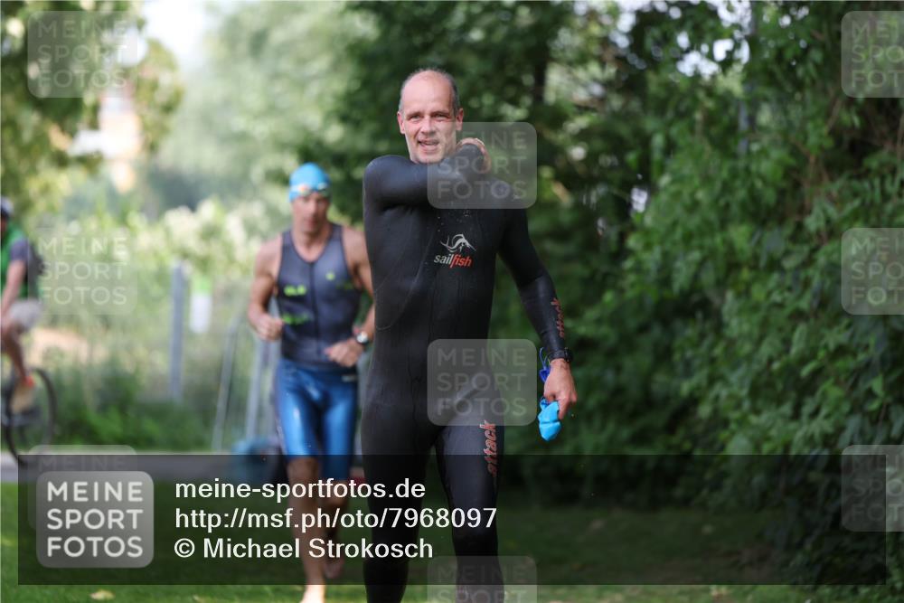 15.06.2025 - 7 Türme Triathlon Michael Strokosch http://msf.ph/oto/7968097 15.06.2025 12:54:06 Schwimmen 760, 862, 930, 978, 990, 996, 1016, 1045, 1181 meine-sportfotos.de