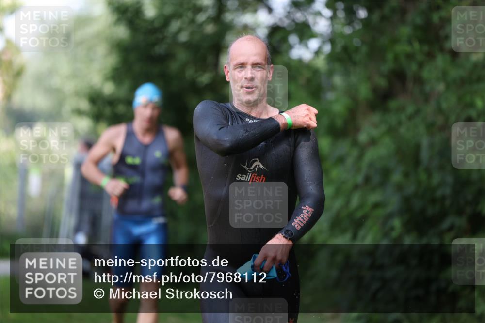 15.06.2025 - 7 Türme Triathlon Michael Strokosch http://msf.ph/oto/7968112 15.06.2025 12:54:07 Schwimmen 760, 862, 930, 978, 990, 996, 1016, 1045, 1181 meine-sportfotos.de