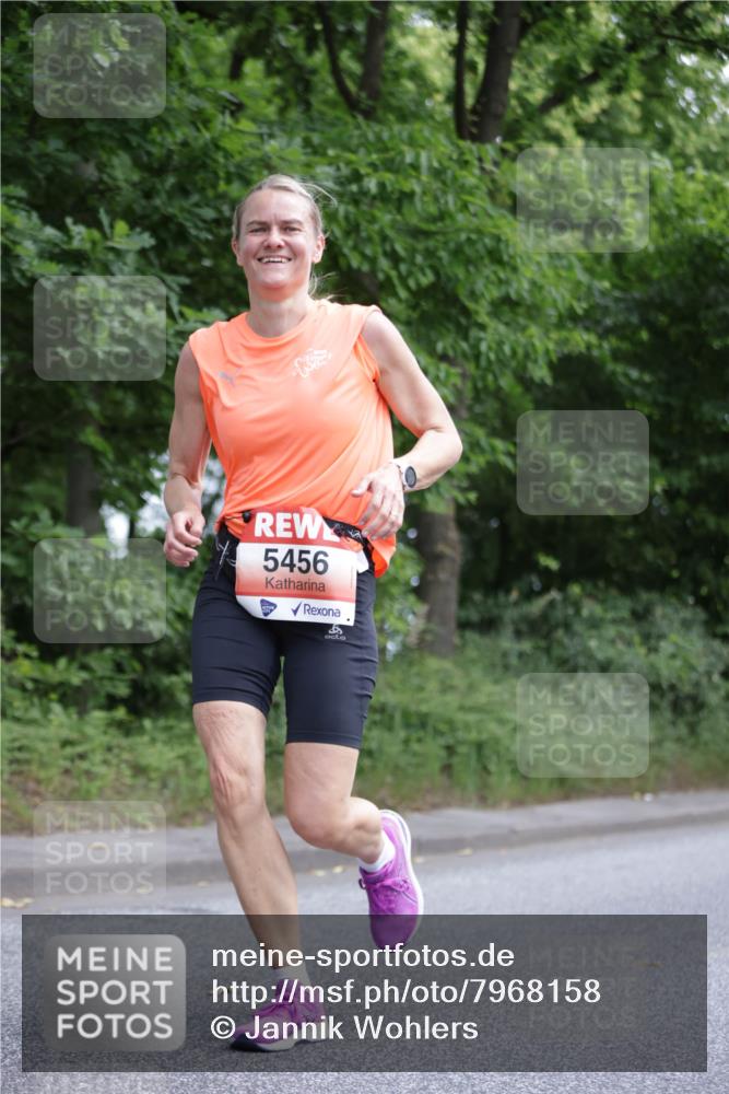 15.06.2025 - REWE Women's Run Jannik Wohlers http://msf.ph/oto/7968158 15.06.2025 10:03:15 Laufen 5456, 9 meine-sportfotos.de