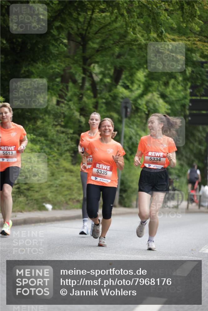 15.06.2025 - REWE Women's Run Jannik Wohlers http://msf.ph/oto/7968176 15.06.2025 10:03:18 Laufen 5513, 616, 5335, 5334 meine-sportfotos.de