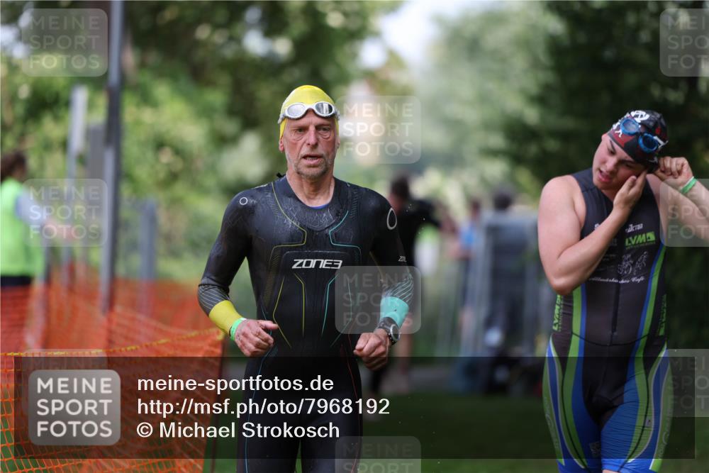 15.06.2025 - 7 Türme Triathlon Michael Strokosch http://msf.ph/oto/7968192 15.06.2025 12:54:18 Schwimmen 707, 734, 802, 930, 978, 990, 996, 1006, 1016, 1045, 1181 meine-sportfotos.de