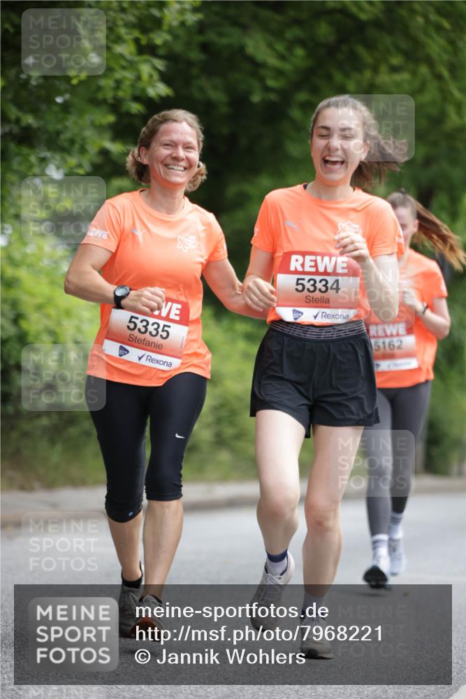 15.06.2025 - REWE Women's Run Jannik Wohlers http://msf.ph/oto/7968221 15.06.2025 10:03:21 Laufen 5335, 5334, 5162 meine-sportfotos.de