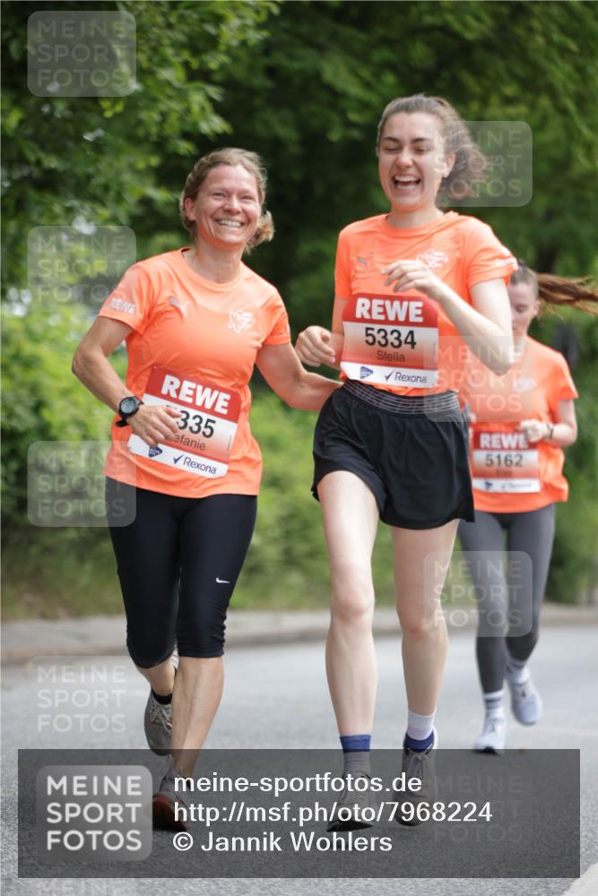 15.06.2025 - REWE Women's Run Jannik Wohlers http://msf.ph/oto/7968224 15.06.2025 10:03:21 Laufen 335, 5334, 5162 meine-sportfotos.de
