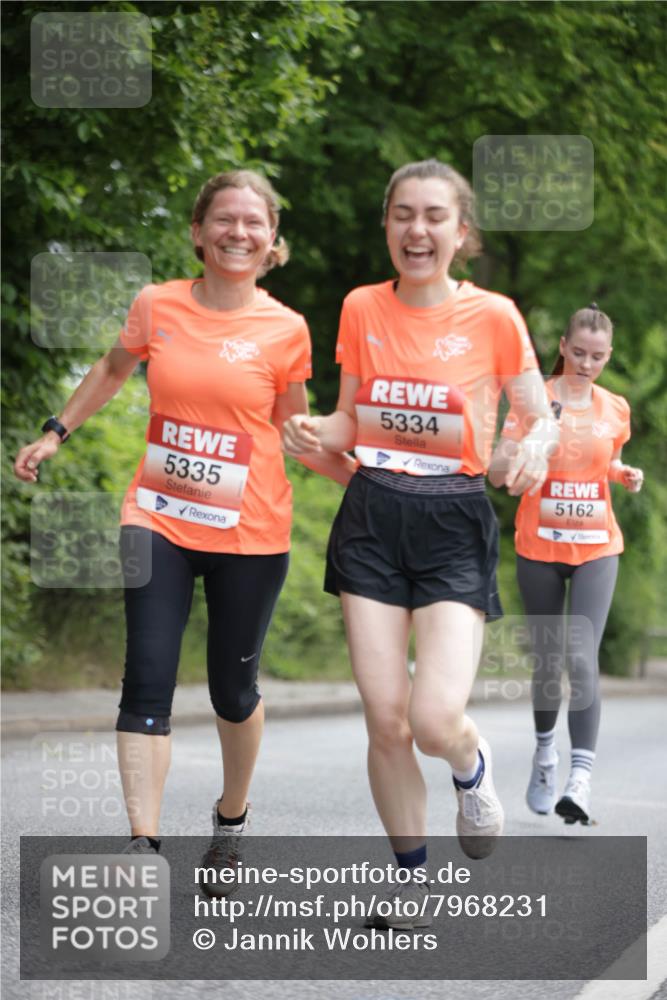 15.06.2025 - REWE Women's Run Jannik Wohlers http://msf.ph/oto/7968231 15.06.2025 10:03:21 Laufen 5335, 5334, 5162 meine-sportfotos.de