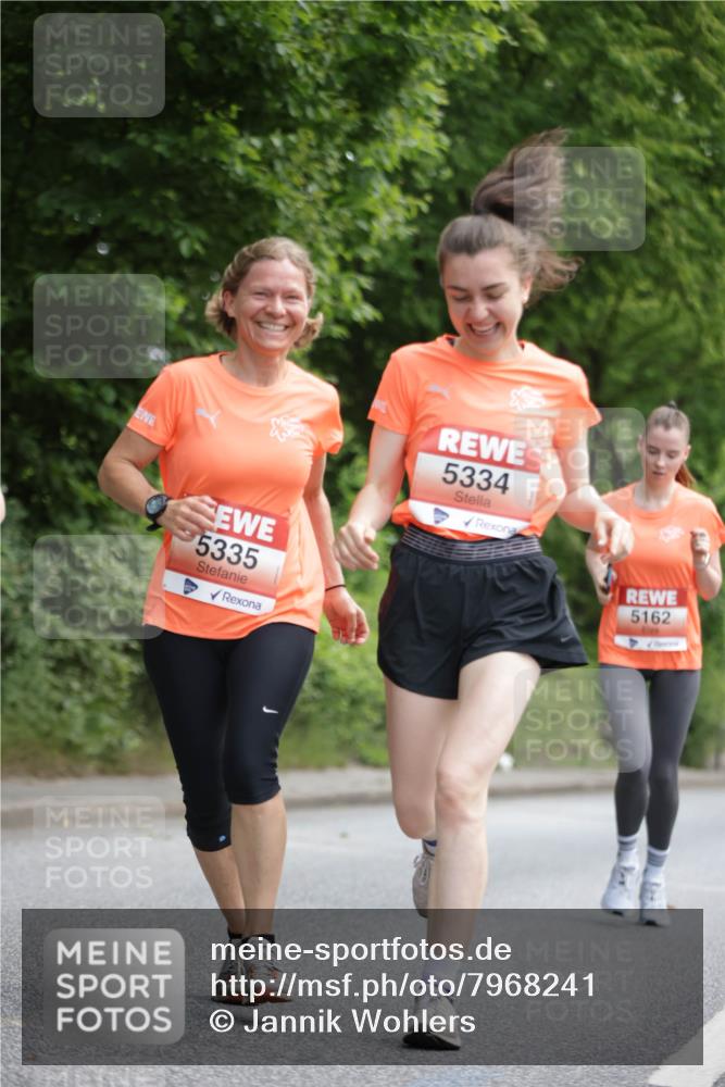 15.06.2025 - REWE Women's Run Jannik Wohlers http://msf.ph/oto/7968241 15.06.2025 10:03:22 Laufen 5335, 5334, 5162 meine-sportfotos.de