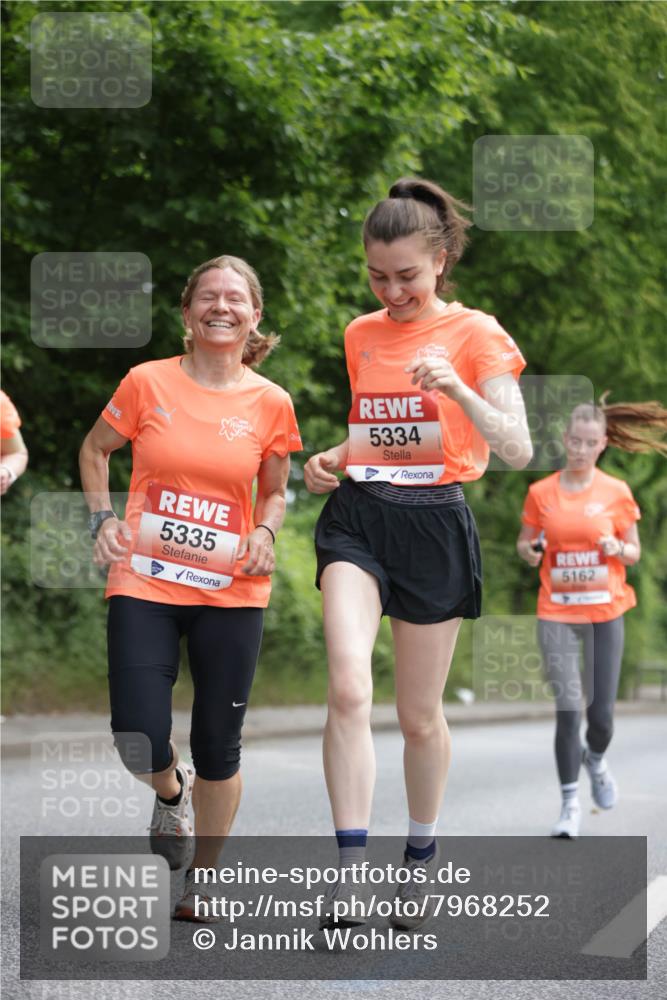 15.06.2025 - REWE Women's Run Jannik Wohlers http://msf.ph/oto/7968252 15.06.2025 10:03:22 Laufen 5335, 5334, 5162 meine-sportfotos.de
