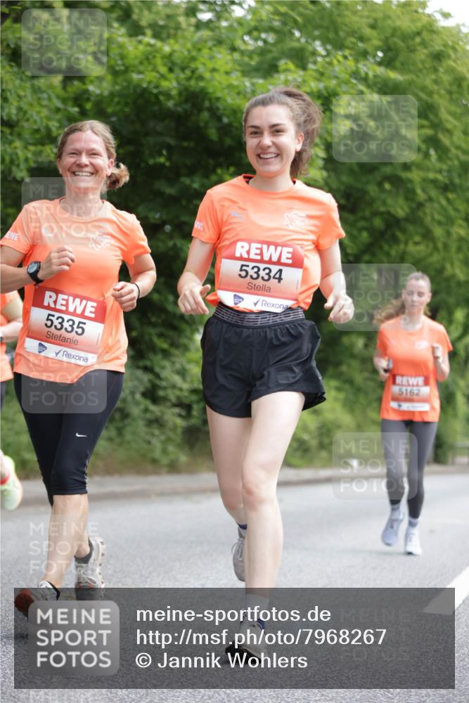 15.06.2025 - REWE Women's Run Jannik Wohlers http://msf.ph/oto/7968267 15.06.2025 10:03:22 Laufen 5335, 5334, 5162 meine-sportfotos.de